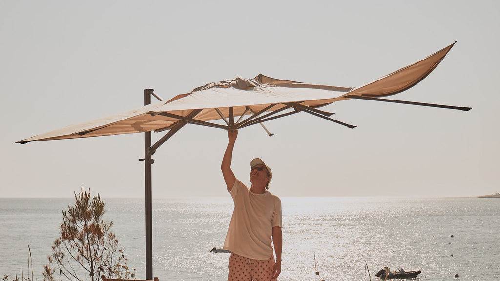 Les conseils pour sécuriser votre parasol par temps venteux