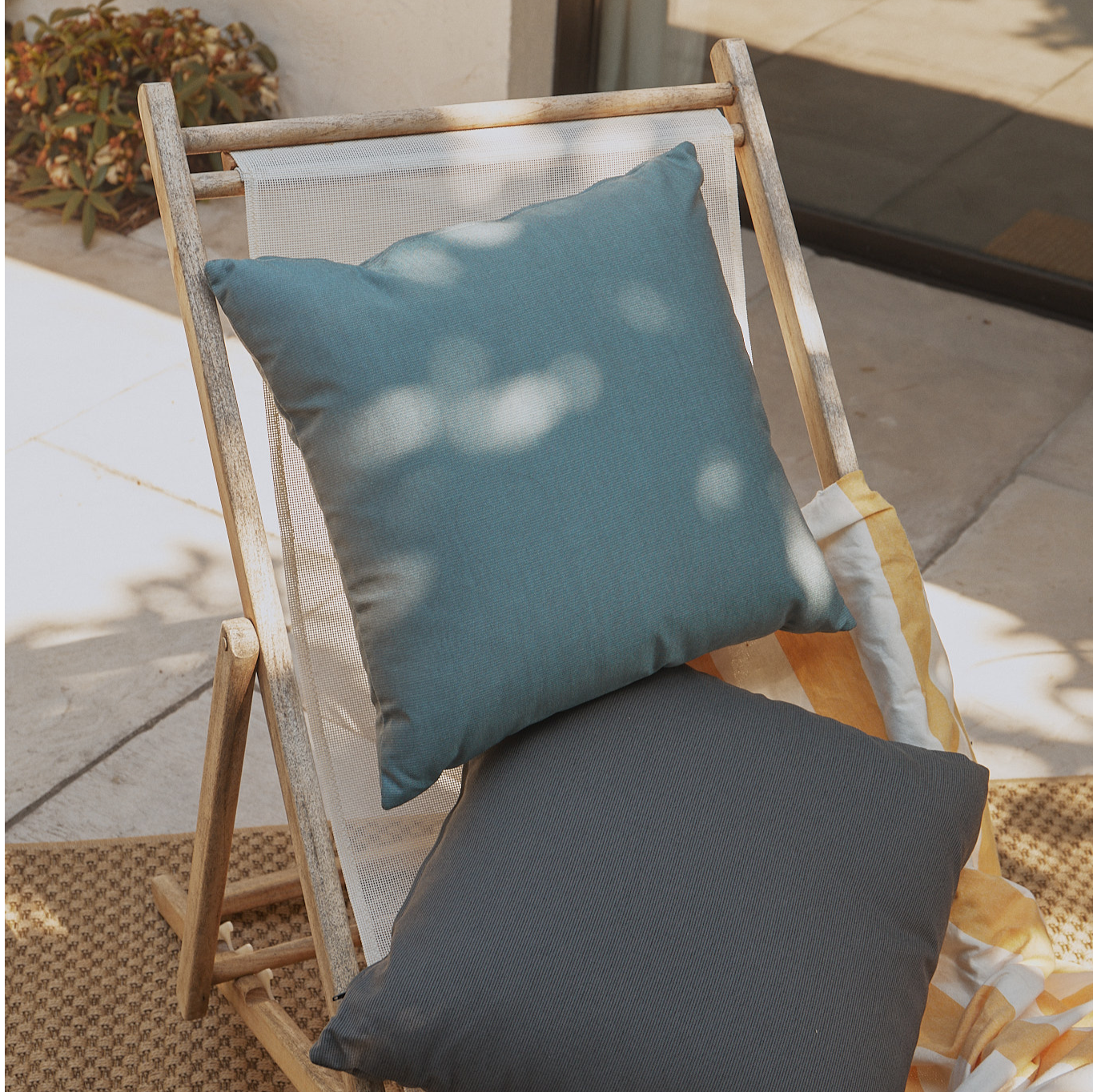 Coussin d'extérieur reconditionné Helm