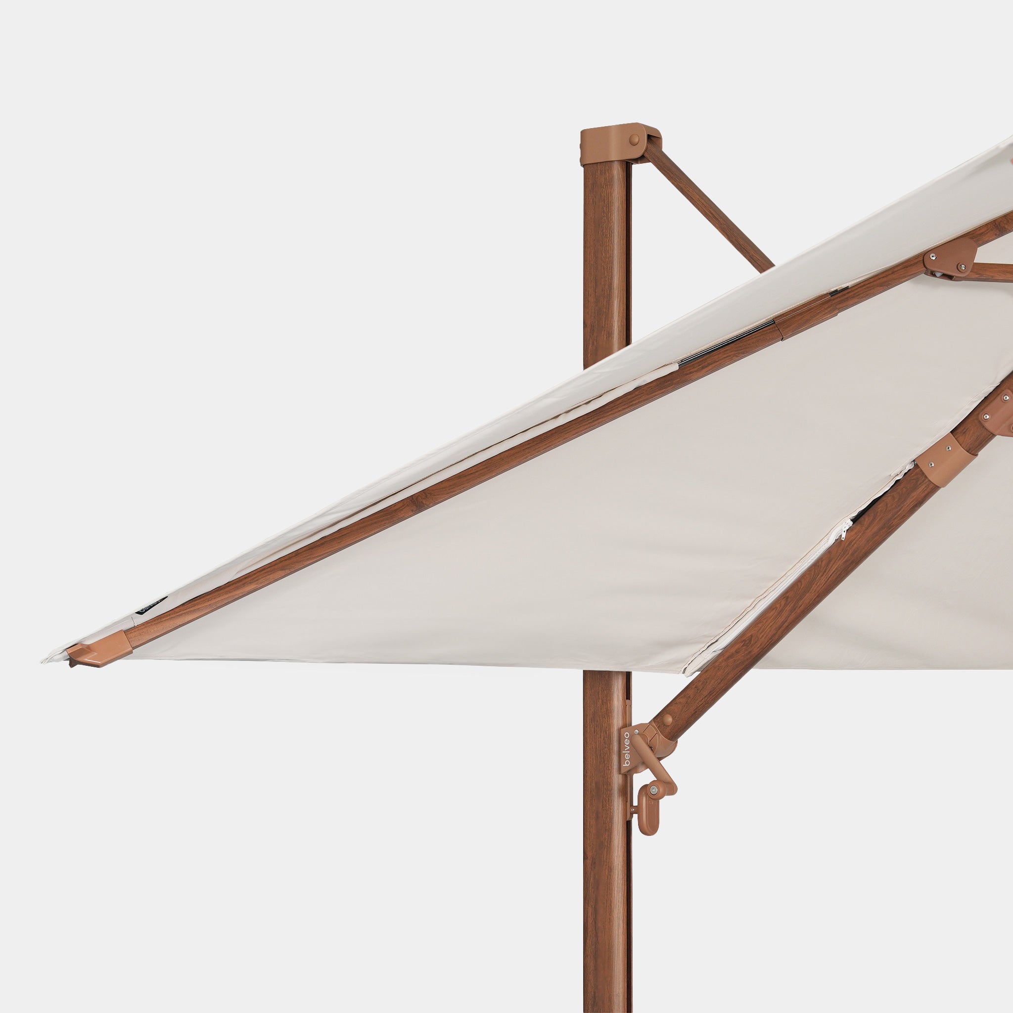 Parasol déporté anti-vent Mistral 3x3m structure effet bois