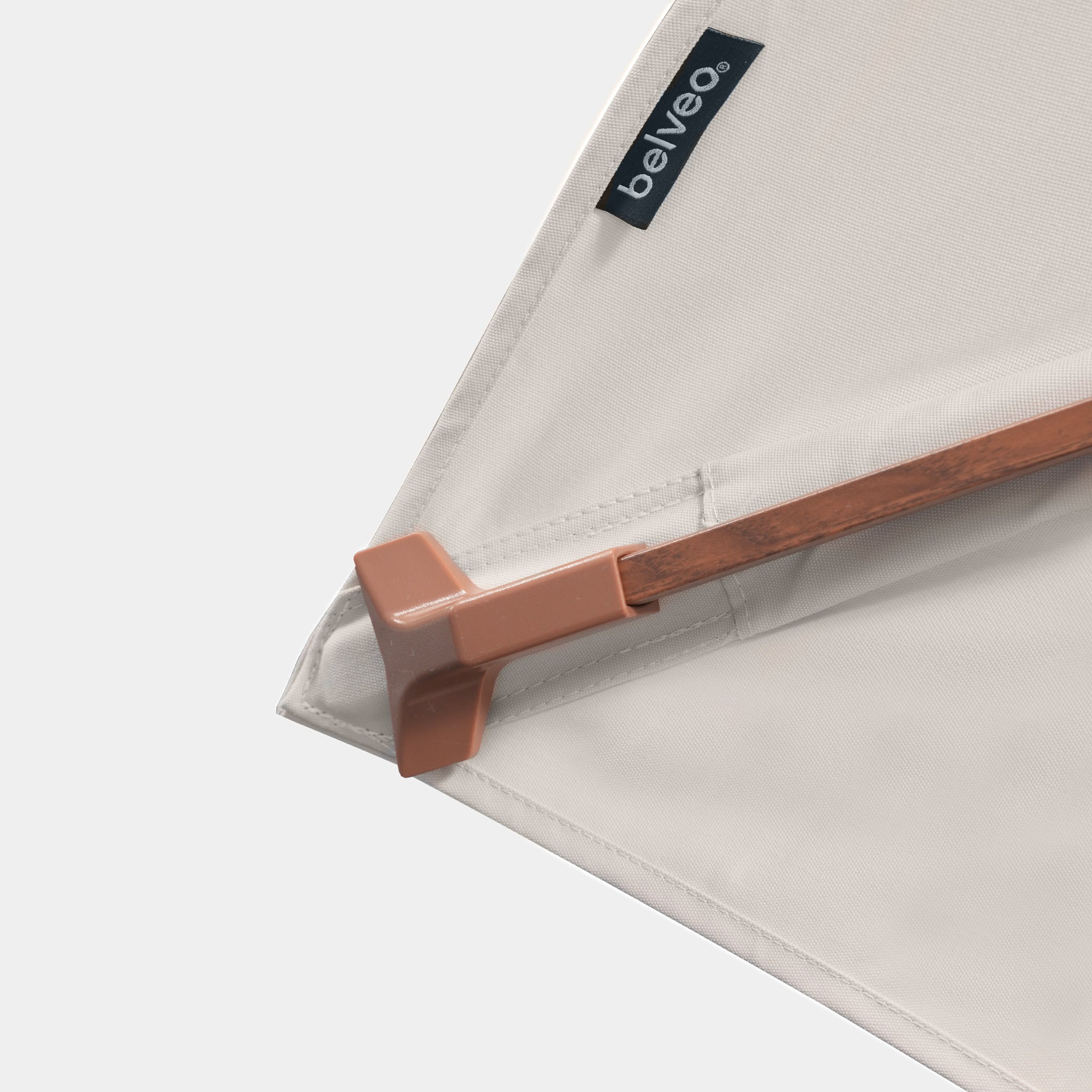 Parasol déporté anti-vent Mistral 3x3m structure effet bois