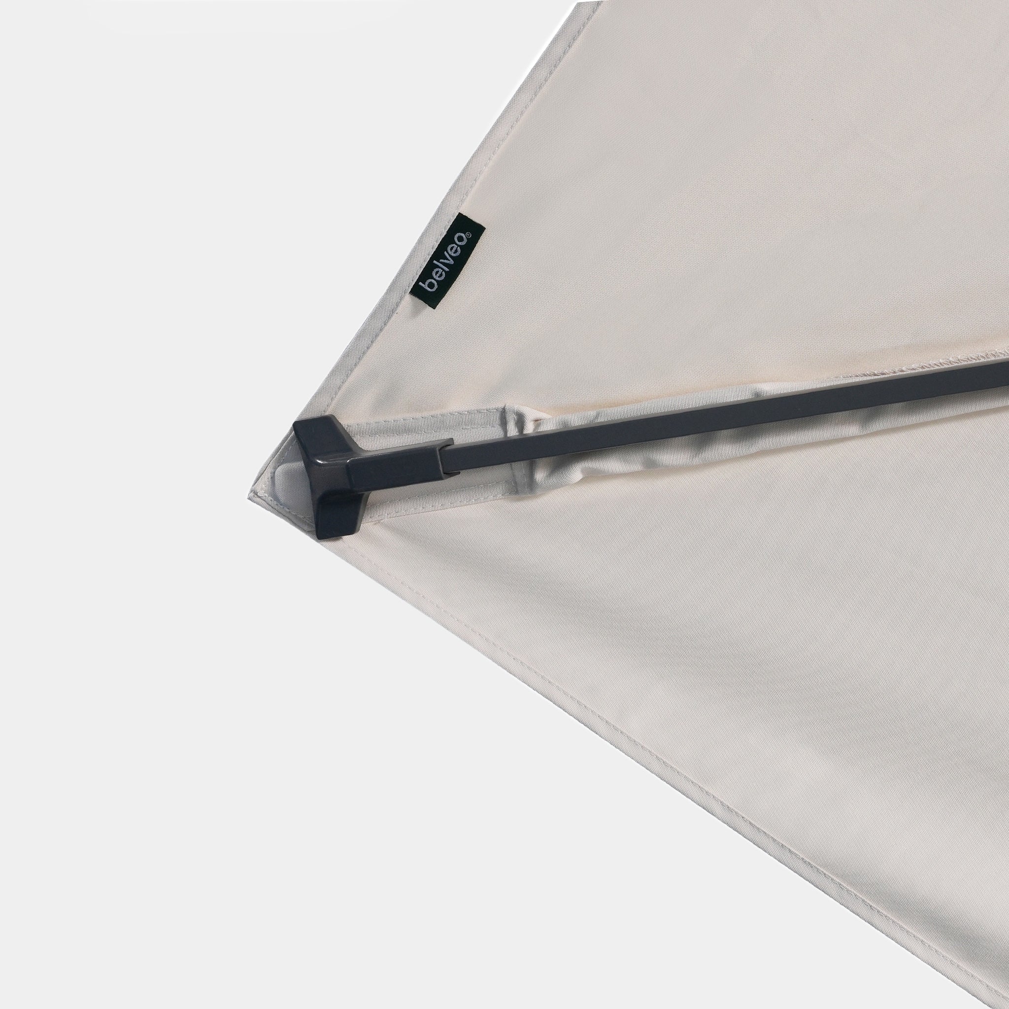 Parasol déporté anti-vent Mistral 3x3m structure gris anthracite