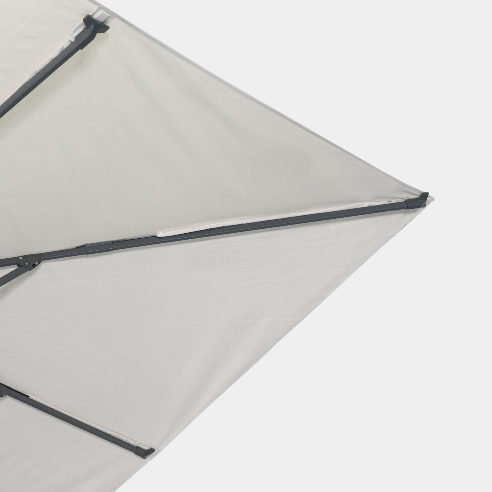 Parasol déporté anti-vent Mistral 3x4m structure gris anthracite