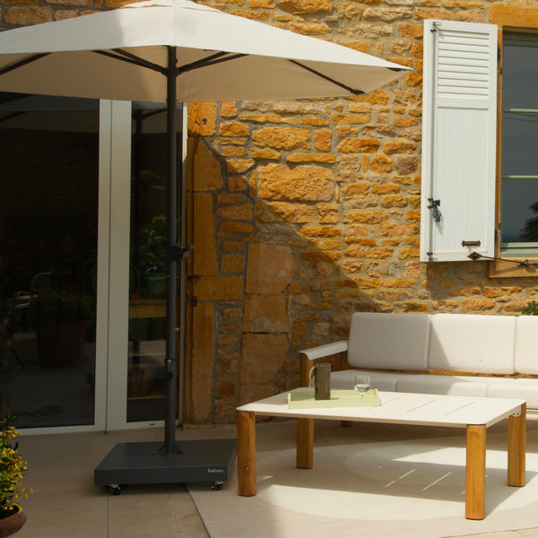 Grecale wheeled base for straight parasol